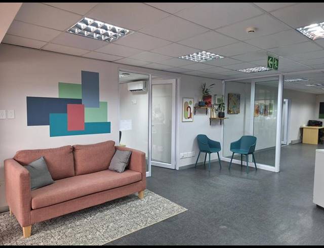 BUSINESS PROPERTY TO RENT IN MONUMENT PARK